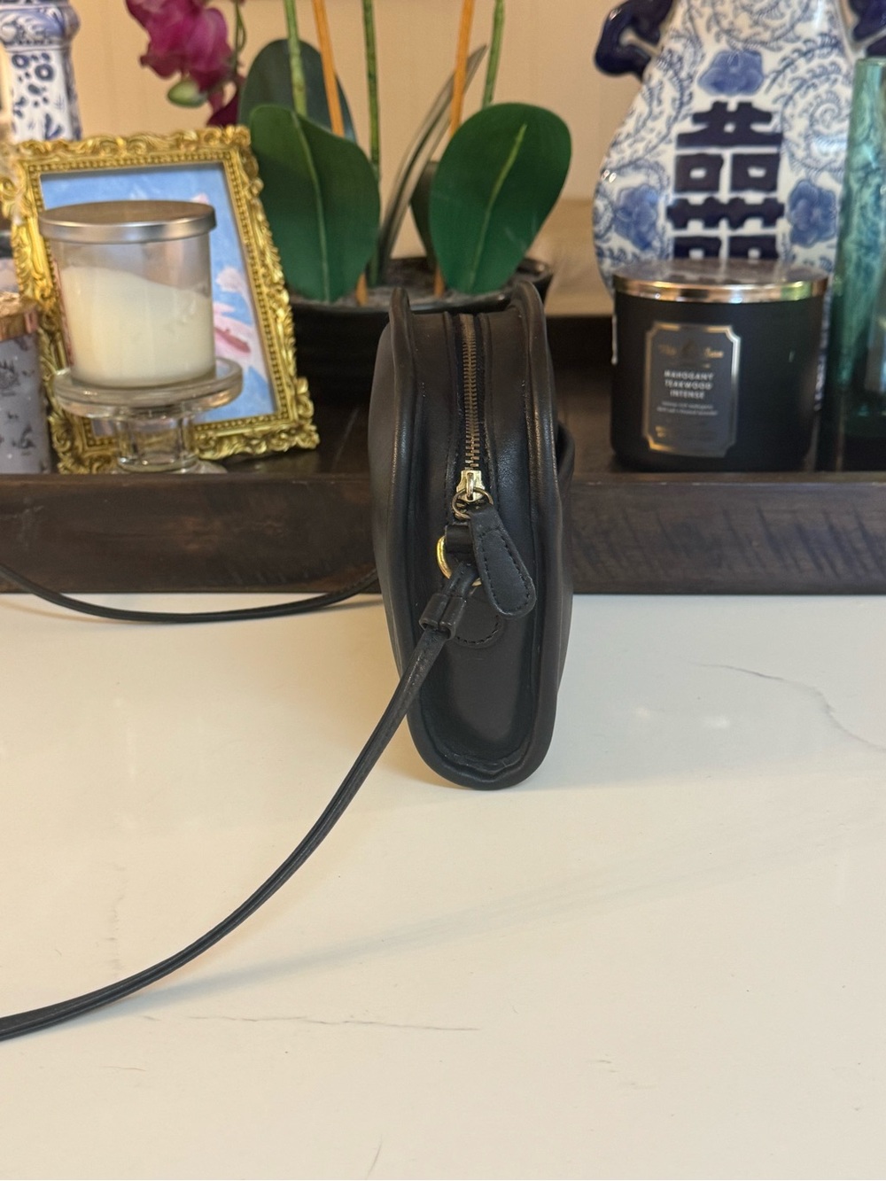 ๐ค COACH VINTAGE BLACK TAN LEATHER ABBIE # 9017 ๐ค๐ค - Picture 3 of 7
